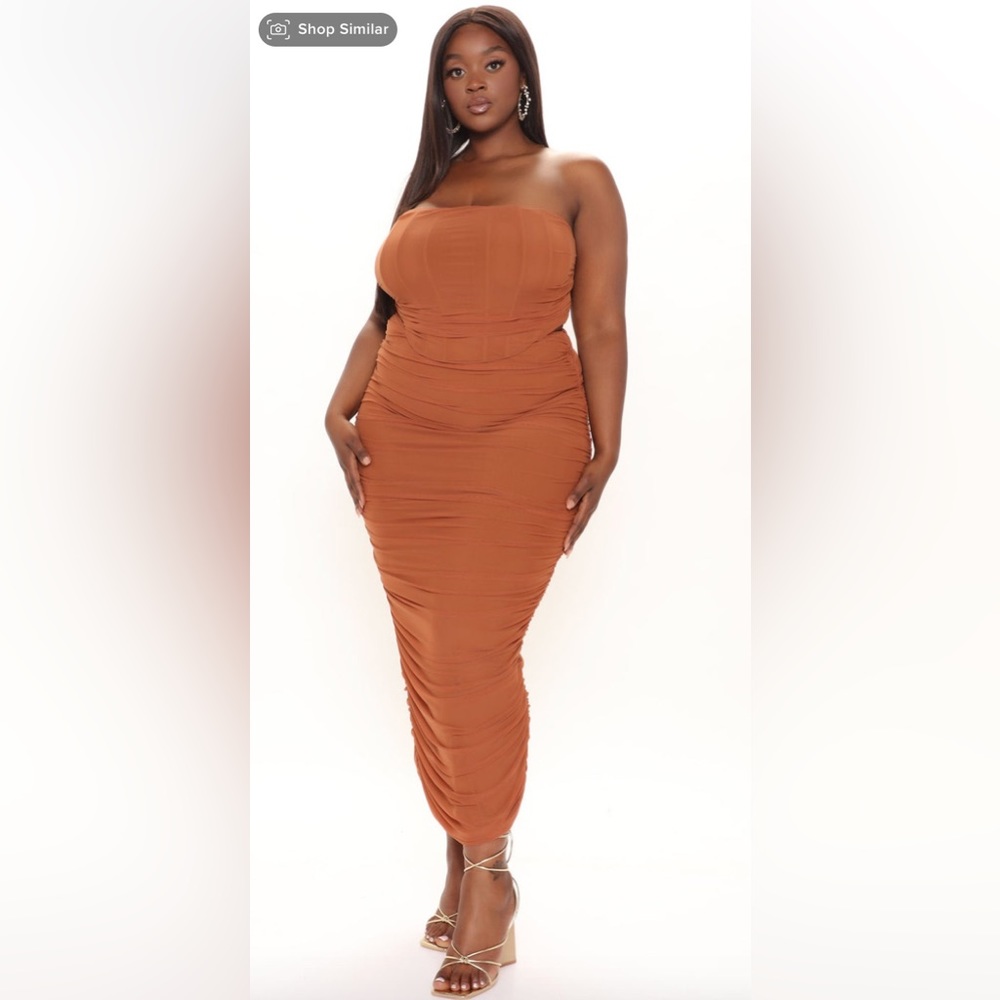 Fashion nova ruched corset and maxi skirt matching set